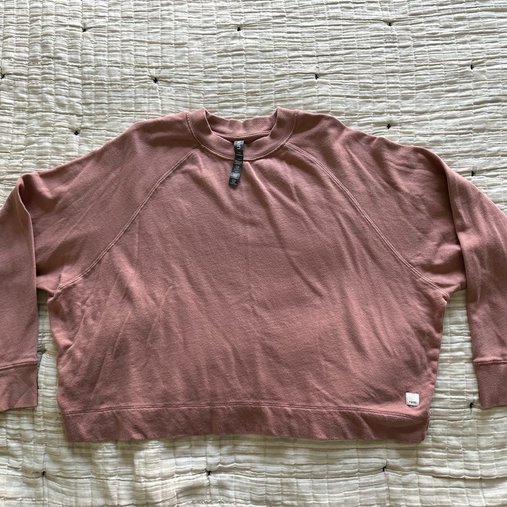 Vuori cropped sweatshirt size medium